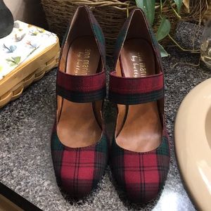 Ann Marino plaid pumps, size 8